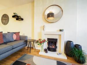 2 Brocklehurst Cottages
