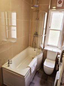 A bathroom at Royal Victoria House