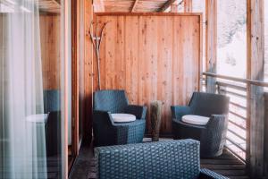 A seating area at Apartment Auenfeld Widderstein