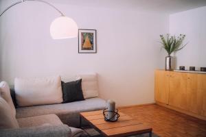 A seating area at Apartment Auenfeld Widderstein