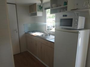 Фотография из галереи Camping les Sables в городе Турнон-сюр-Рон