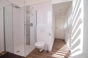 Bilik mandi di Gîte Citadin Athois