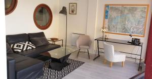 Posezení v ubytování Rez de plage-Canoé+Paddle-70m²