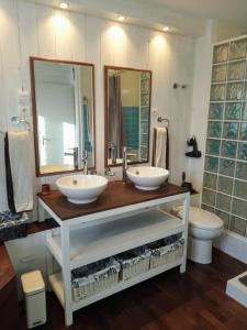 Ένα μπάνιο στο Gîte de Eric et Rose +53 φωτογραφίες