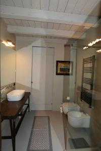 Ένα μπάνιο στο Loft Navigli With Private Garden