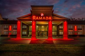 Ảnh trong thư viện ảnh của Ramada by Wyndham Tuscaloosa ở Tuscaloosa