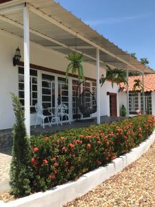 Gallery image of Hermosa Casa de campo grande con aire acon,wifi,piscina,billar !villa ensueño ! in Carmen de Apicalá