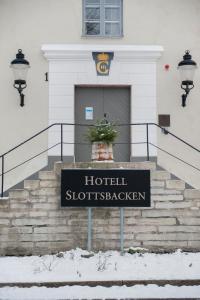 Vottorð, verðlaun, skilti eða annað skjal til sýnis á Hotell Slottsbacken
