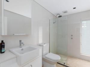 Tasman Drive Gerringong tesisinde bir banyo