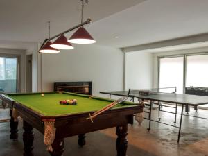 Tasman Drive Gerringong tesisinde bir bilardo masası