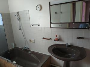 Bilik mandi di 3 Sœurs