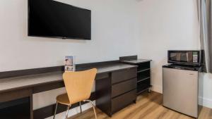Kuchyň nebo kuchyňský kout v ubytování Motel 6-Addison, TX - Dallas
