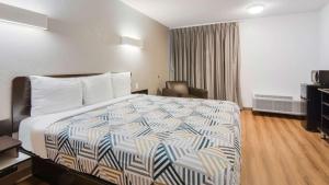 Postel nebo postele na pokoji v ubytování Motel 6-Addison, TX - Dallas