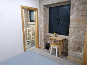 Imagem da galeria de ALOJAMENTO GIRASSOL - Guest House - Quarto com casa de banho privativa em Castelo Branco