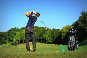 Golf v hotelu nebo okolí