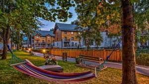 Vonkajšia záhrada v ubytovaní Hotel Czarny Potok Resort SPA & Conference