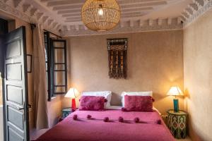 Postel nebo postele na pokoji v ubytování Riad Spa Sindibad