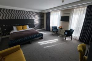 Postel nebo postele na pokoji v ubytování Talbot Hotel Midleton