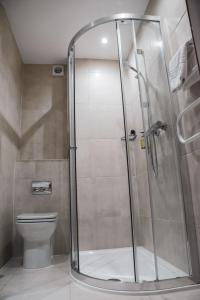 A bathroom at The Angus Hotel & Spa 