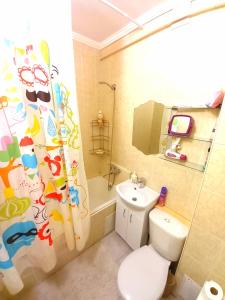 "В центре города" Квартира - "Downtown" Apartment tesisinde bir banyo