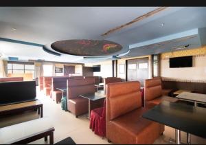 Lounge alebo bar v ubytovaní Hotel Vassi Palaze
