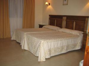 Posteľ alebo postele v izbe v ubytovaní Hotel Las Fuentes + 34 fotografií