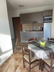 Kuchyňa alebo kuchynka v ubytovaní Holiday apartment Natali - by TA Leut Agency