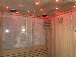 Koupelna v ubytování Spa & Wellness by Des Anglais " Accesso SPA compreso"
