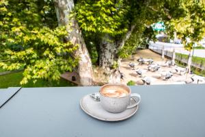 Hotel Restaurant Joseph的咖啡和沏茶工具