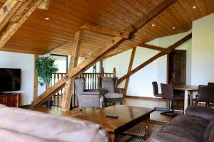 TV a/nebo společenská místnost v ubytování Lydinge Resort