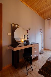 Oli's apartment - Image 10
