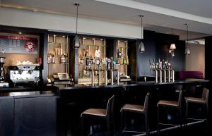 Lounge nebo bar v ubytování Leonardo Hotel Dublin Christchurch