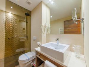 Bilik mandi di Hotel New Star