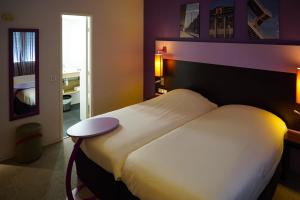 Krevet ili kreveti u jedinici u objektu ibis Styles Marseille Centre Prado Castellane