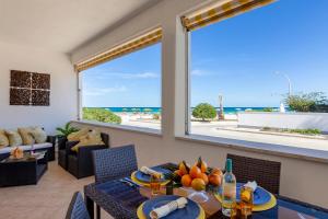 Φαγητό σε αυτό το διαμέρισμα ή κάπου εκεί κοντά