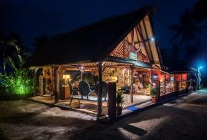 Gallery image of Dolcemare Resort in Gili Air