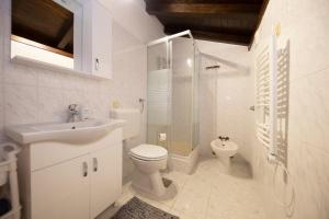 Kúpeľňa v ubytovaní Maslina Apartman + 20 fotografií