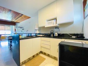 A cozinha ou cozinha compacta de Gravatá Apt 2 quartos (917) - Winterville