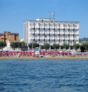 Das Gebäude in dem sich das Hotel befindet