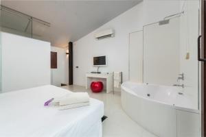 Postel nebo postele na pokoji v ubytování Can Vent Boutique Hotel + 10 fotografií