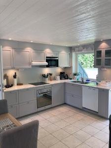 Η κουζίνα ή μικρή κουζίνα στο Villa Blanche