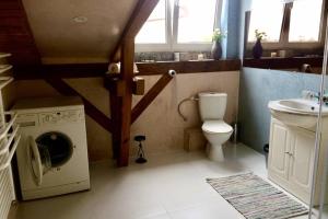 Kúpeľňa v ubytovaní Caly apartament + 15 fotografií