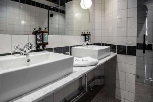 Koupelna v ubytování The Vault Hotel, WorldHotels Crafted
