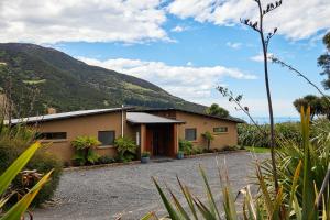 Gallery image of Glencree Luxury Chalets in Kaikoura