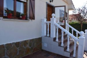 Balkón nebo terasa v ubytování Cómodo y coqueto chalet con jardín en Argoños
