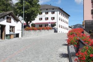 Zgradba, v kateri se nahaja apartma
