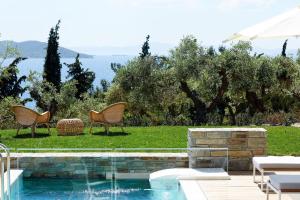 Zahrada ubytování Excellent Halkidiki Villa Residential Villa 2 2 Bedrooms Stunning Sea Views Ouranoupoli
