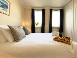 Gallery image of Victoria and Buckingham Palace Apartments in London