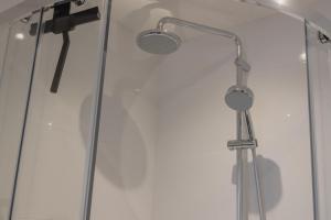 Ein Badezimmer in der Unterkunft Madrid Suites