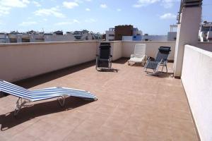 Balkon lub taras w obiekcie Fantastic Location - Penthouse Duplex in Cabo Roig in walking distance to the beach